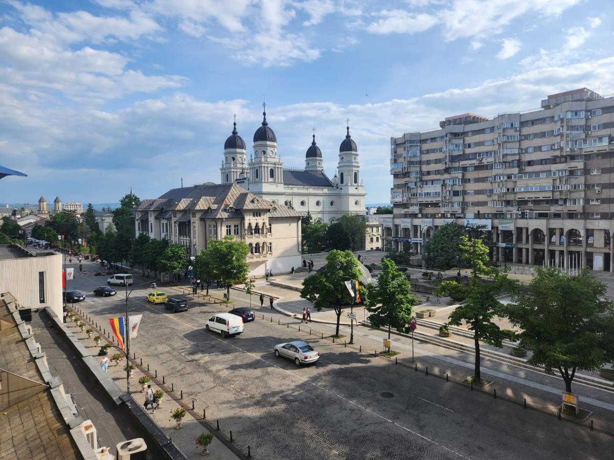 Stefan Cel Mare Boulevard Pedestrian Street Palas ヤシ エクステリア 写真